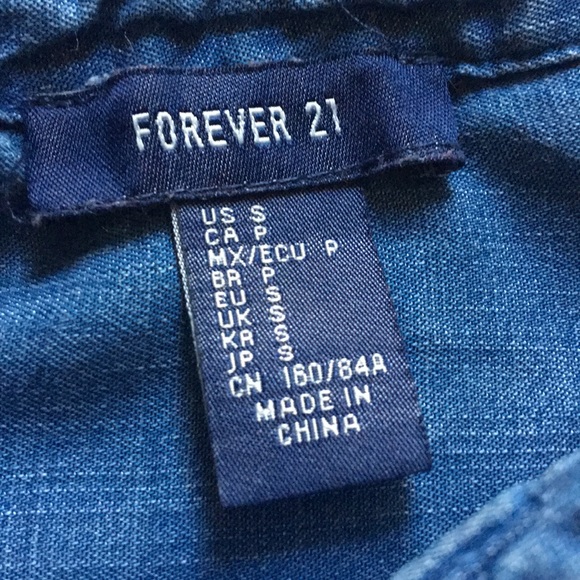 Thin button up jean jacket - Picture 3 of 4